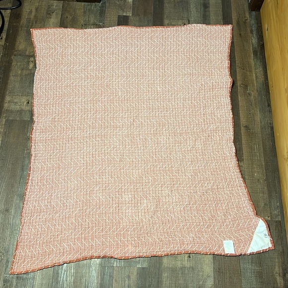 Itzy Ritzty Multitasking Breastfeeding Nursing Swaddling blanket‎ infant newborn - Picture 7 of 9